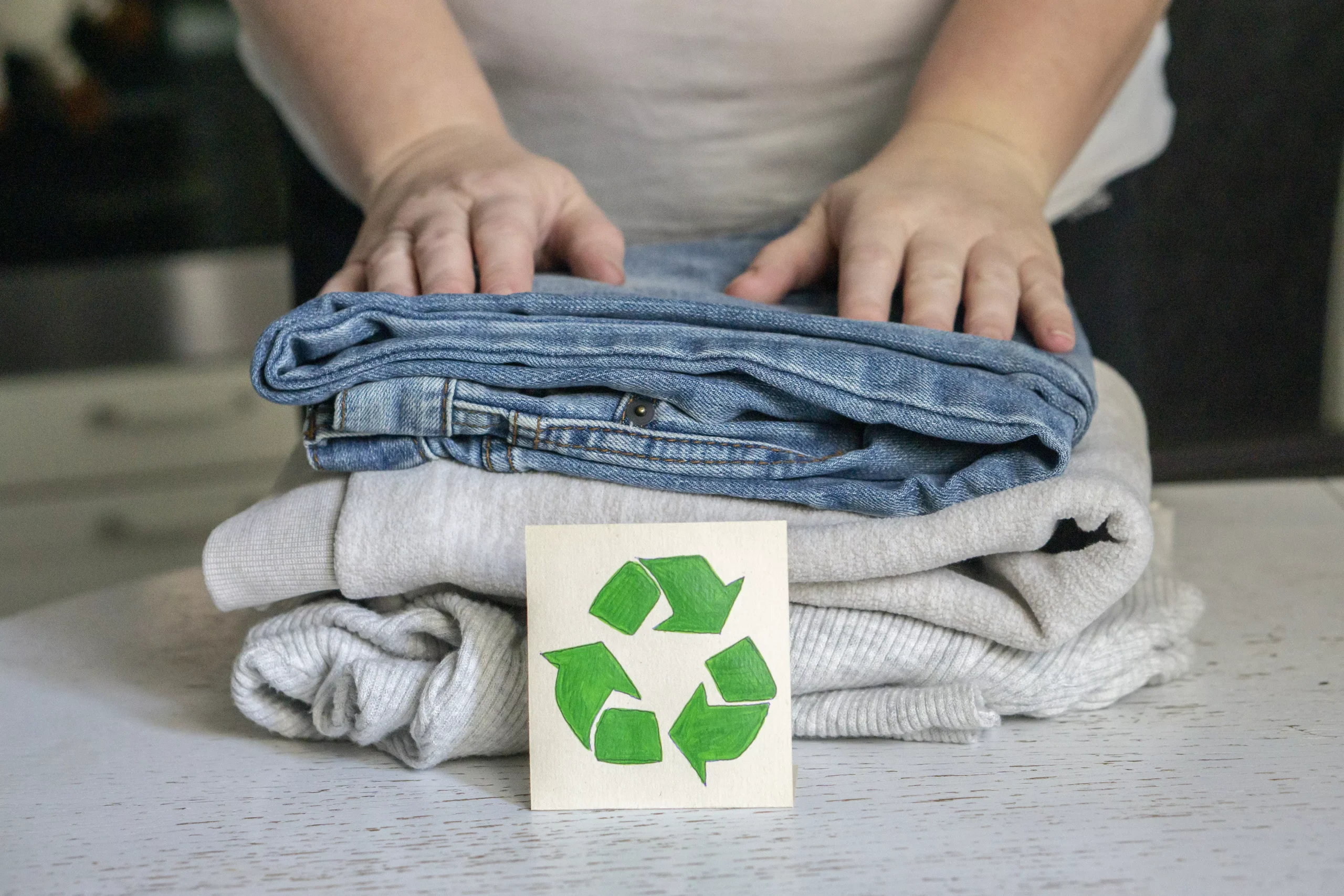 prenda-con-materiales-reciclados-1